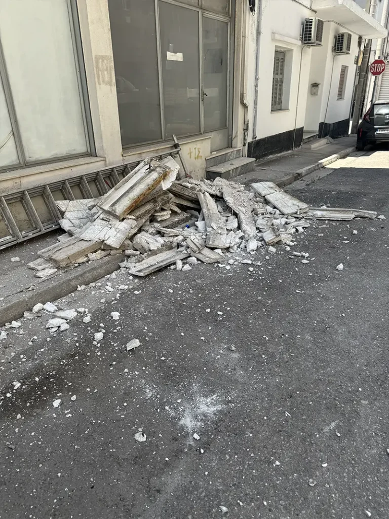 πτώση σοβάδων απο μπαλκόνι